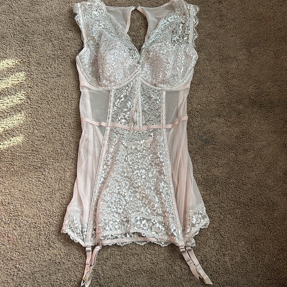 Victoria secret structured lingerie nightie pearlescent pink - Picture 3 of 4